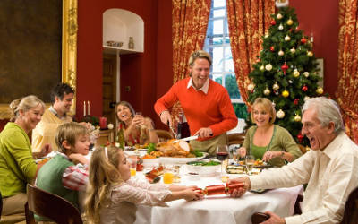 Обязательно нужно придумывать и соблюдать семейные праздничные традиции